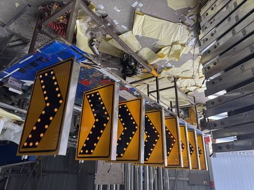 江苏太阳能交通标牌的核心部件是电池,电池多久